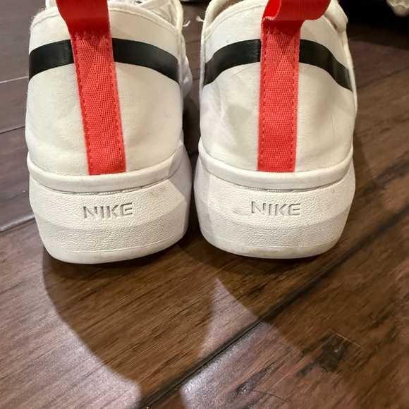 Nike Court Vision Alta (platform) in the whit/Black/Crimson colorway size 10.5W - Picture 6 of 7